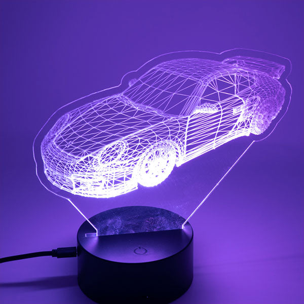 Violett beleuchtete Acrylleuchte mit Porsche-Motiv