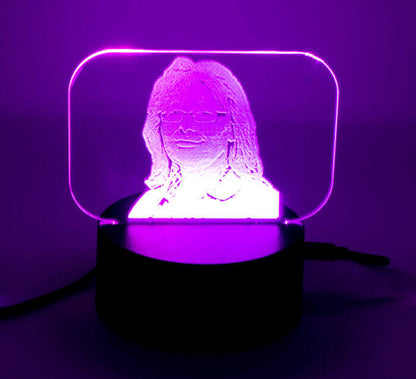 Personalisiertes Acrylbild mit pinker LED Beleuchtung